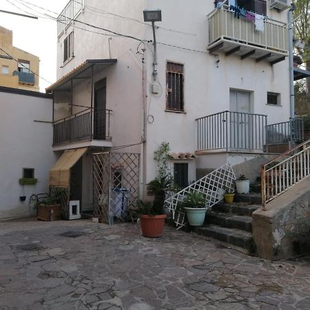Le Stanze Di Luisa Hotel Agrigento Bagian luar foto