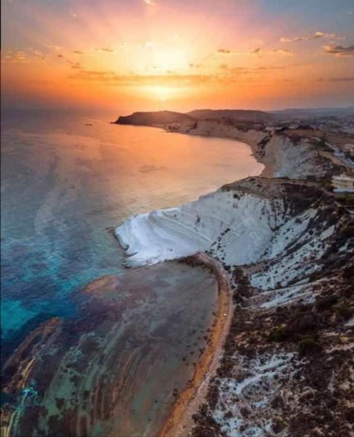 Le Stanze Di Luisa Hotel Agrigento Bagian luar foto