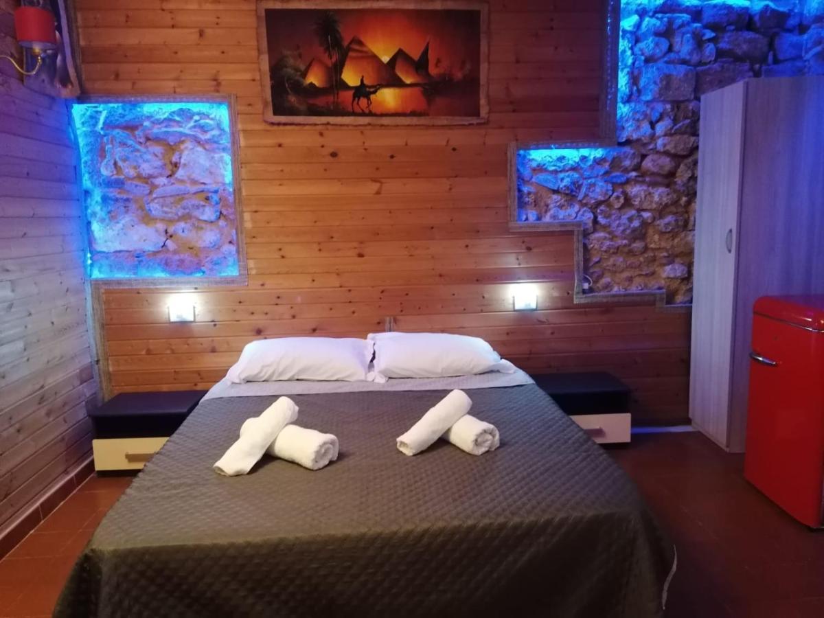Le Stanze Di Luisa Hotel Agrigento Bagian luar foto