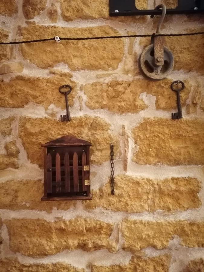 Le Stanze Di Luisa Hotel Agrigento Bagian luar foto